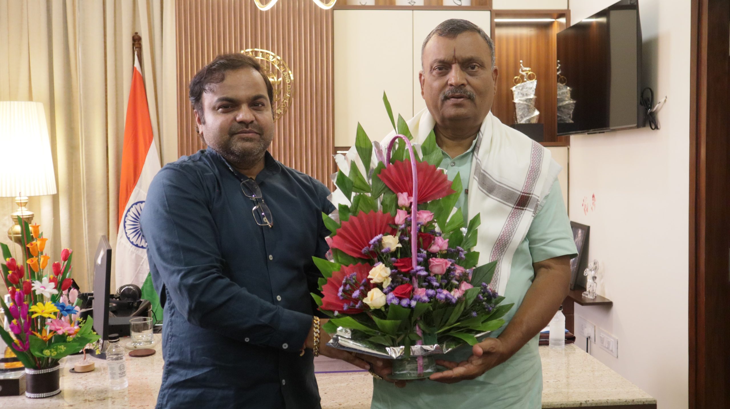 Dayashankar Tiwari (1)